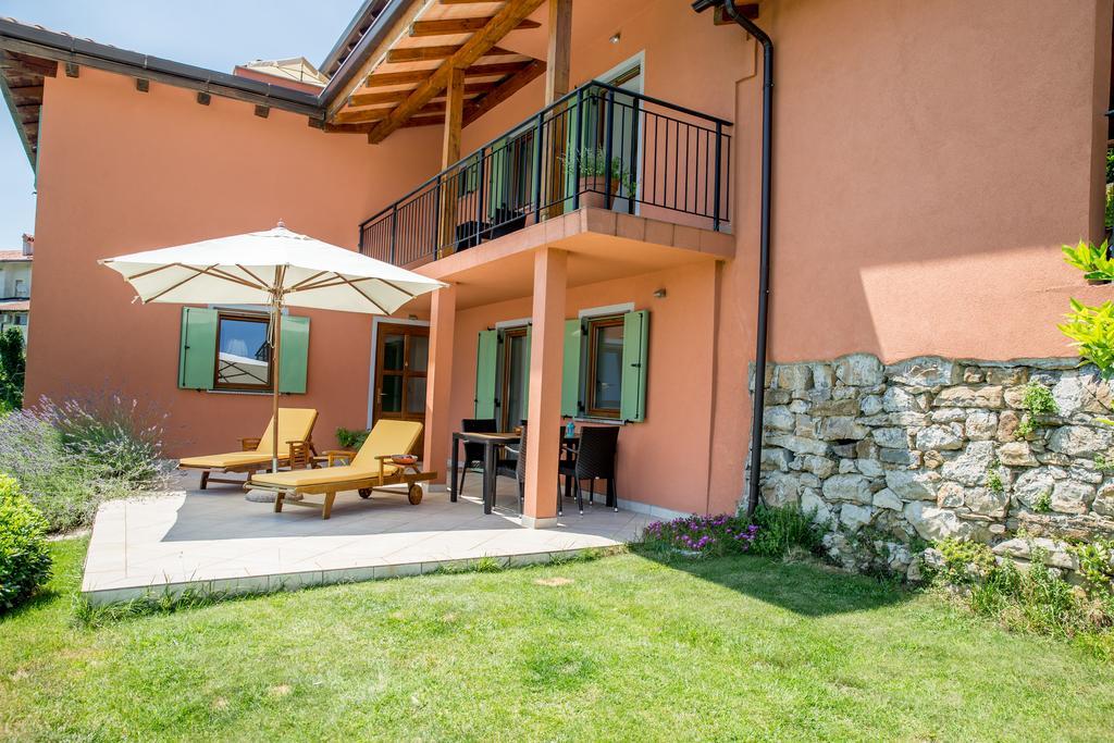 Apartment Zoi Dobrovo
